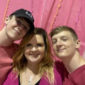 Meet your Posher, Louella